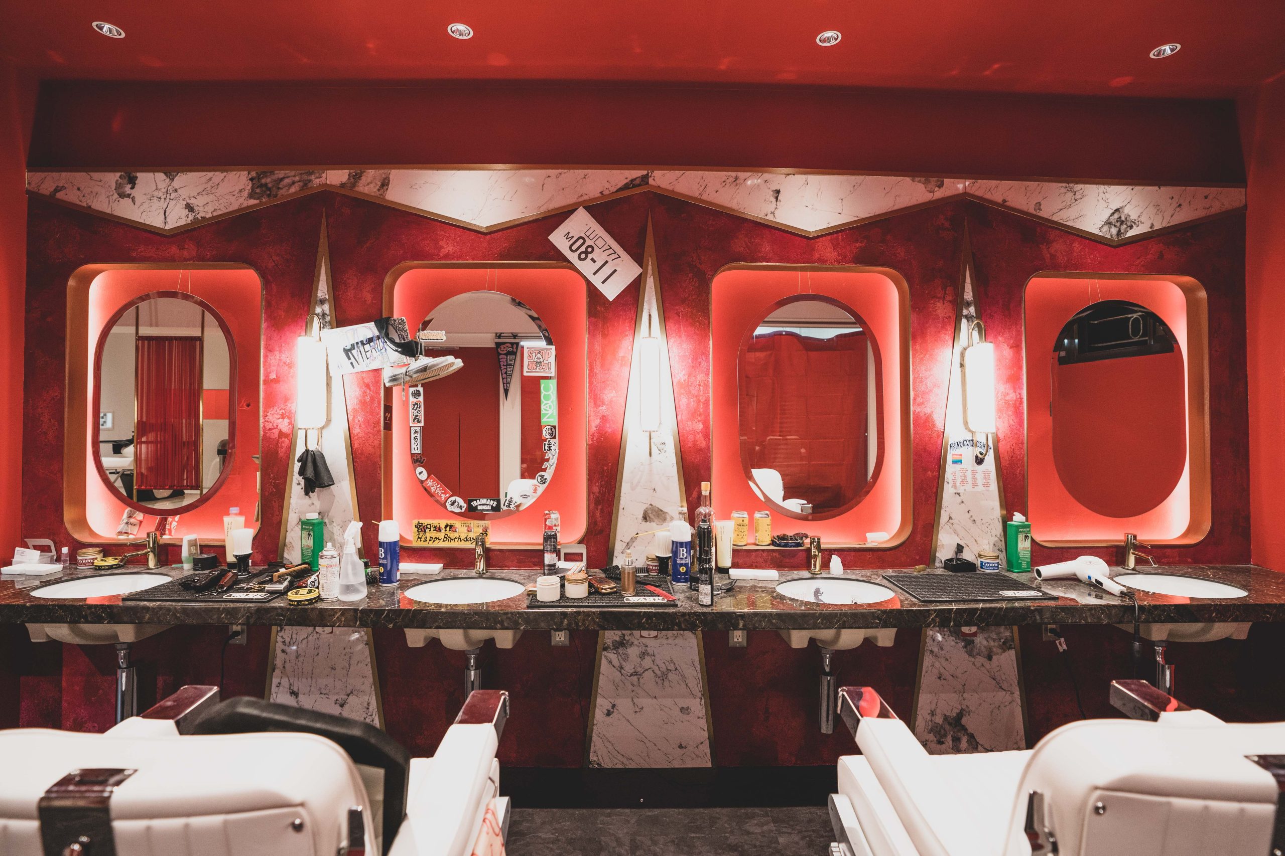 MERICAN BAR BER SHOP